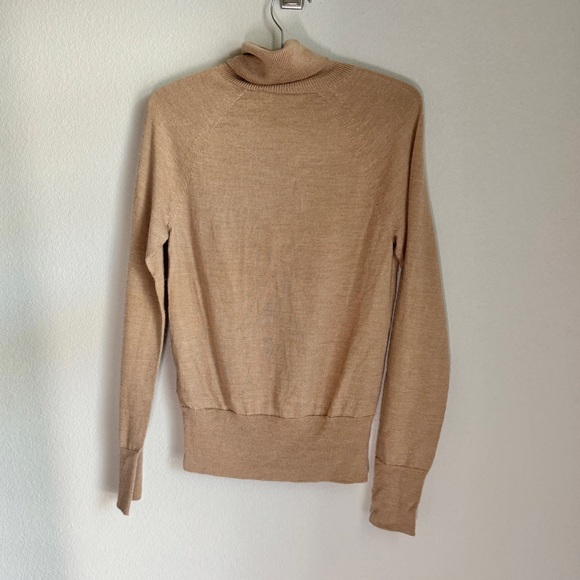 Banana Republic turtleneck sweater - Picture 2 of 3